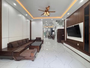 cho thuê căn liền kề 75m2, 29 triệu/tháng (có thoả thuận), hoàn thiện full đồ thang máy về ở luôn