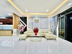 sang tên căn nhà ngay phạm văn đồng, thủ đức. giá: 2 tỷ 6/ 666m sổ hồng riêng, lh 