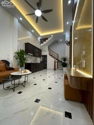 BÁN NHÀ MỚI PHỐ HOÀNG MAI, 5 TẦNG NỘI THẤT ĐẸP, GẦN MẶT NGÕ Ô TÔ THÔNG.