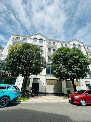 bán nhà phố 22 tỷ, sẵn sổ, 126m2 tại vinhomes grand park, view đẹp