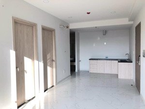 cho thuê căn 2pn - 1wc nhà trống có rèm giá 5tr