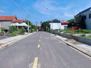 chính chủ bán đất thổ cư sẵn sổ mặt tiền trung tâm tân thành- dương kinh