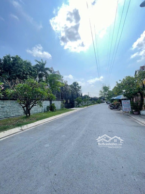 bán nhà 3 tầng có garage ô tô kdc 1246 lê văn lương, phước kiển full nội thất giá tốt