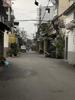 nhà mặt tiền đường xe tải thông lê văn việt, 115m2, ngang 4.5m, nhỉnh 6 tỷ