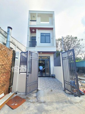 bán nhà 1 trệt 1 lầu gần làng đại học quốc gia hcm p.bình an tp.dĩ an ( 3,95 tỷ)