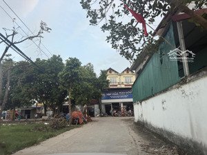 nhanh mới kịp. mảnh 100 m2. ô tô đỗ cửa. cách mấy trăm m ra đhqg, ga metro 5, sát quốc lộ 21