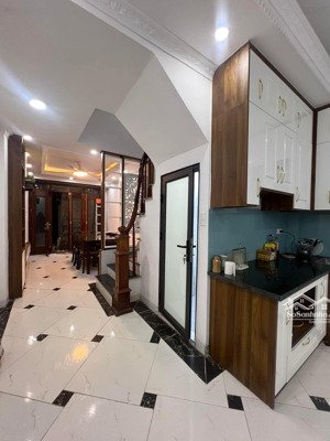 bán gấp hạ chào 1 tỷ! tôn đức thắng, lô góc, nhả xây mới full nt, ngõ thông gần ô tô, 43m2*5t, 7.x