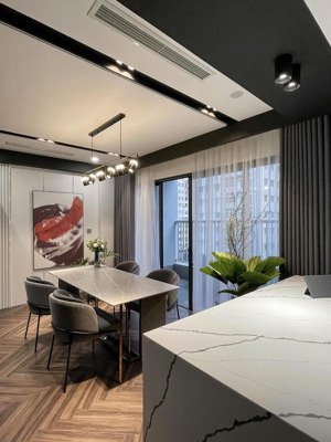 chủ nhà tin tưởng gửi bán căn hộ 3pn giá cực tốt, liên hệ em minh để được tư vấn 