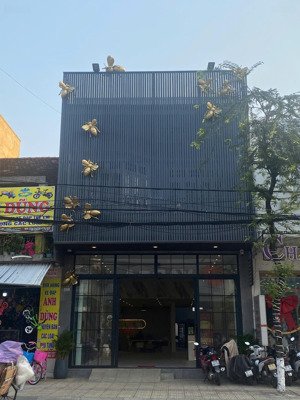 cho thuê mặt bằng nằm ngay trục đường chính tại tam kỳ