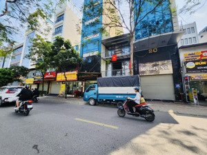 hiếm độc tôn nhà mặt phố lạc long quân lô góc 3 thoáng, 70m2 5 tầng mt: 14m vỉa hè 5m, giá: 46.5 tỷ