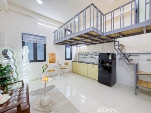 khai trương chdv duplex cửa sổ lớn