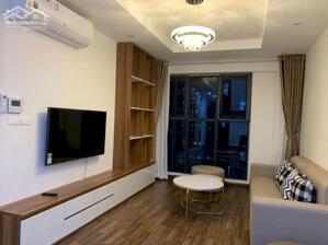 chính chủ cần bán căn hộ 2N-2Vs goldmark 136 hồ tùng mậu giá 7 tỷ xxx nhỏ,để lại full nội thất