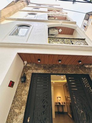 bán nhà thái thịnh - dt 50m2 - 5 tầng - mặt tiền 4.5m - thang máy - gần phố - giá nhỉnh 9 tỉ