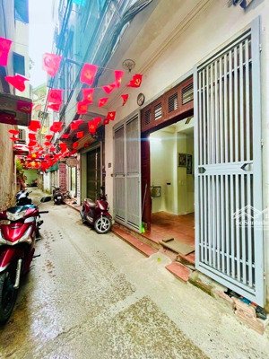 rẻ nhất ngay nhổn, bán nhà dân xây 3 tầng, 37m2, móng 5 tầng, chỉ 4,18 tỷ, lh 