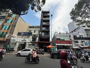 ngộp lắm rồi bán gấp mặt tiền lê quang định (8x28)- 190m2- hầm 7 tầng hdt 190tr chỉ 68 tỷ