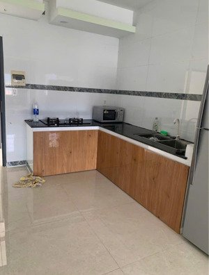 chung cư q1, nguyễn trãi, p. nguyễn cư trinh, 89m2, 3pn, 12tr/th.