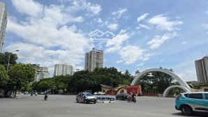 chính chủ gửi bán nhà thành thái - duy tân, gần công viên cầu giấy, phân lô ôtô tránh, 5t thang máy