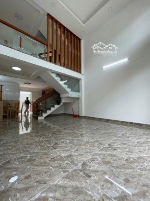 bán gấp nhà đẹp hẽm ô tô. lê đức thọ,p15.gò vấp.5 lầu.76m2.chỉ 9,5 tỷ thương lượng