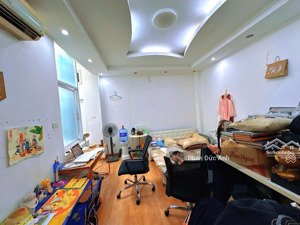 bán nhà riêng ngọc hà - 54m - gần phố - dân xây - 2 thoáng trước sau - gần oto 