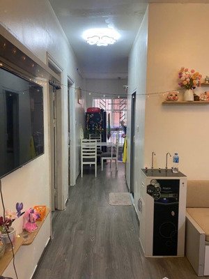 hot! cho thuê căn hộ b11c nam trung yên giá chỉ 11tr có thương lượng . lh: 