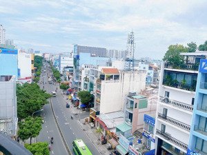 mtkd đường lê trọng tấn - ngay ngã ba bờ bao tân thắng. dt:4x30m, trệt lửng lầu, vị trí đẹp.