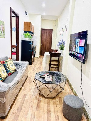 2n1k2wc, có ban công thoáng sáng