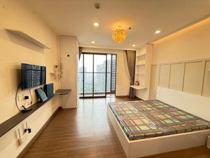 mời thuê căn studio đủ đồ view btđ ban công đn toà s1 sky oasis giá 5,5tr.hl ạ