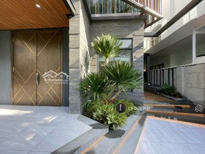 siêu phẩm cho thuê biệt thự song lập đẹp nhất pmh nội thất cao cấp vào ở ngay . lh em xem nhà