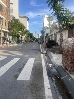 bán nhà mặt phố long biên phân lô vỉa hè kinh doanh đỉnh 100m, mt 6m, giá chỉ 16 tỷ