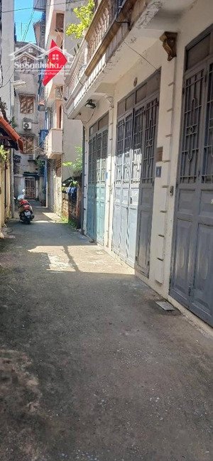 kịch độc - đống đa - yên lãng -dân xây -chắc chắn nhỏ có võ đủ công năng 5t x 4p mt 3.3m giá 3.8t