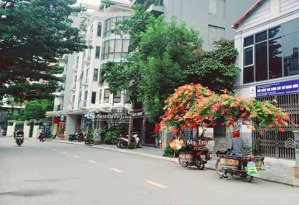 bán nhà mặt phố tô ngọc vân, tây hồ, lô góc, 2 thoáng, 125m2 * 4t, mặt tiền 7.3m, dòng tiền đỉnh