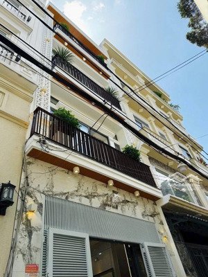 cực hiếm, full nội thất, võ chí công 36m2x4 tầng nhỉnh 8 tỷ có tl