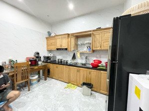 bán nhà 6 tầng phân lô nghĩa tân dt 18m2 mặt tiền 3,3m giá 5 tỷ