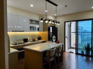 hàng xóm cần chuyển nhà nhờ em bán căn 3pn, view cvien cầu giấy