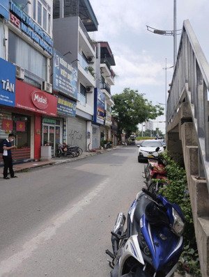 bán nr, mặt phố âu cơ, 6 tầng thang máy mặt tiền đẹp, rộng , kinh doanh đa nghành nghề