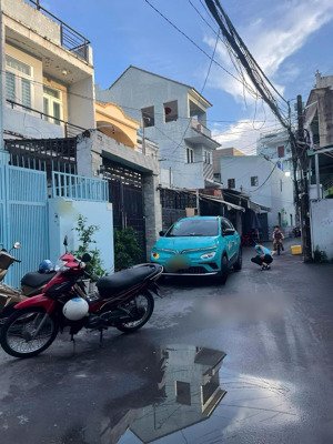 đường 5m thông - dt: 4,5x12m (54m2) - nhà đúc 2 tầng, ngay lê trọng tấn - chỉ 4,x tỷ