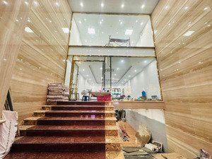 bán tòa nhà mặt phố chùa láng trung tâm đống đa 8 tầng nổi + 1 hầm, vị trí đẹp nhất phố