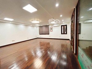 cho thuê biệt thự mỹ đình 2 phố lưu hữu phước. dt 200m2 x 4t, mt 10m. giá 40tr có tl