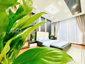 nhà siêu hiếm trung tâm quận thanh xuân - xách vali về ở luôn.