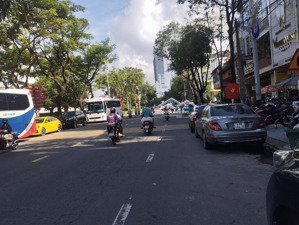 chủ cần bán đất tặng nhà 2tầng đường võ như hưng ngủ hành sơn tpđn