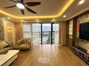 chính chủ bán căn hộ chung cư toà 18t1 trung hoà nhân chính dt 120m2, 3 pn, tầng đẹp, view thoáng