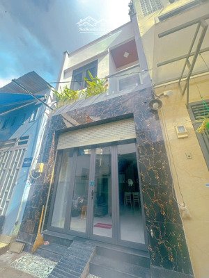 bán nhà 2 tầng , 40m2, k lộ giới , 1 sẹc ngắn khu lê văn quới , 4 xã , hxh , shr , nhỉnh 4 tỷ