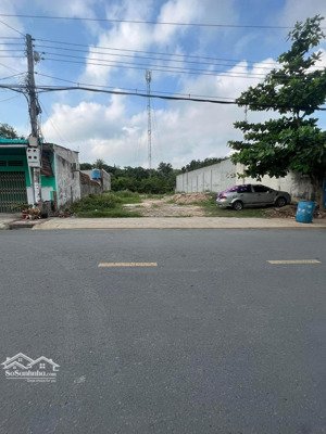 đất mặt tiền đường cây me. bình nhâm. lái thiêu. tp. hcm tổng dt: 592m. nở hậu. có thổ cư: 339m