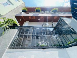 dòng thu nhập 8%/năm, 960tr/năm, bán nhà đường nơ trang long bình thanh, dt:8x11m, 5 tầng, 10.8 tỷ