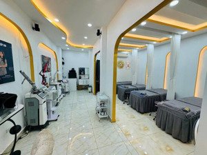 toà nhà 8 tầng, cho thuê kdoanh và 18 chdv, mặt tiền đường bình thạnh cạnh phú nhuận, 150m2 rộng 8m