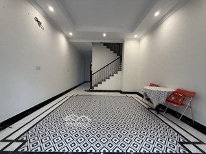 cần tiền bán rẻ nhà hoàn thiện 5 tầng đủ nội thất tại ocean park 2, 58.5m, đang cho thuê 18tr/tháng