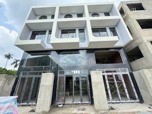 nhà 4 tầng mới xây, tỉnh lộ 43, sổ riêng từng căn, 52.3m2, giá 4.37 tỷ