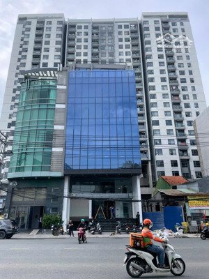 tòa nhà đẳng cấp mt lương định của; dt: 10x30m; hầm 11 tầng giá thuê từ 250 triệu