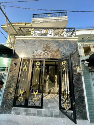 bán nhà phố mới- huỳnh tấn phát- đặng nhữ lâm- hxh- 4x15m- giá chỉ 4.8 tỷ- dòng tiền ổn định.