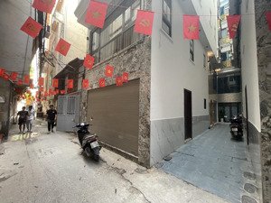 nguyễn chánh - 55m x 6 tầng thang máy- ôtô - ở ngay - tặng nội thất - giá 22.3 tỷ